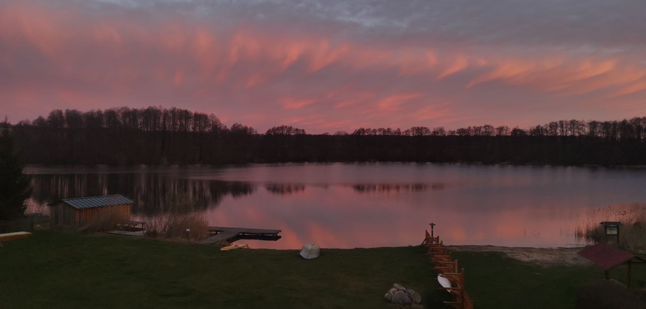 Abendstimmung an der Badestelle am Naugartener See