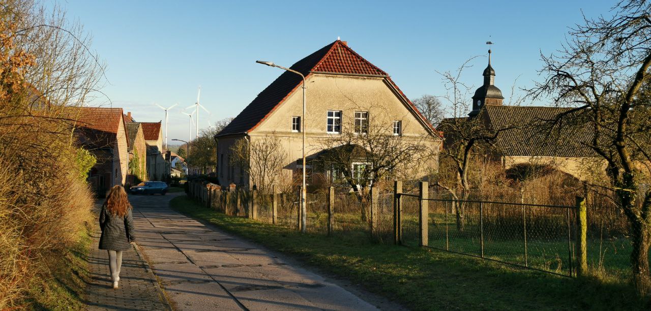 Blick in die Dorfmitte von Naugarten